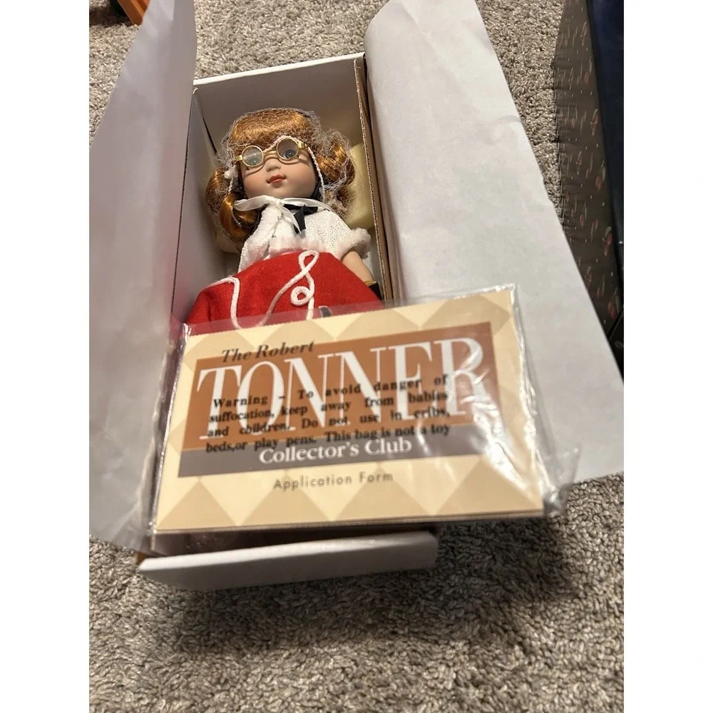 Tonner Mary Engelbreit Ann Estelle Scottie Skirt & Saddle Shoes ME0201 2002 Doll